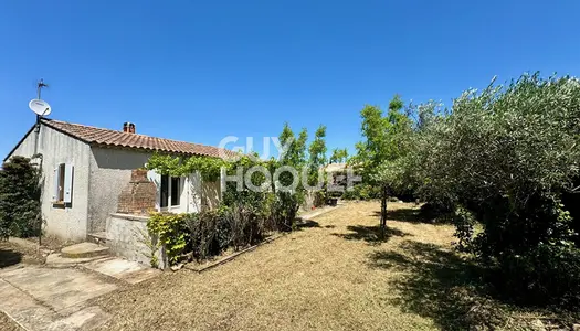 Maison 5 pièces, d'environ 100 m2 au calme a Senas 