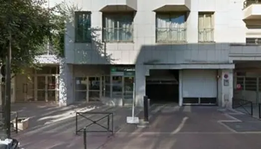 Particulier loue place parking 55/57 rue Raspail Levallois-Perret 