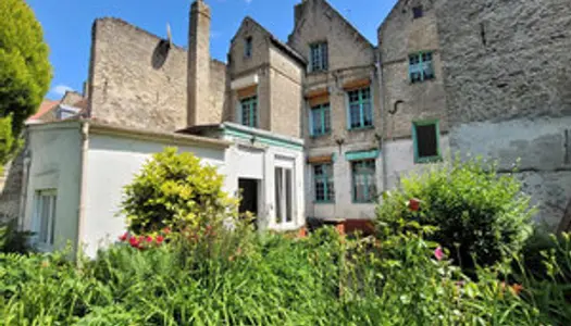 Maison avec grands espaces 