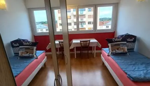 Chambre meublée en colocation dans un bel appartement (T4 82 m²) 