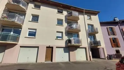 Exclu Remiremont Appartement loué en duplex (dalle béton) type F3 avec Garage.