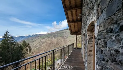 Maison de caractère dans son écrin de verdure 