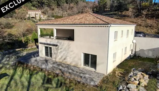 Maison de 210m² sur un terrain de 1100m² à Mercuer