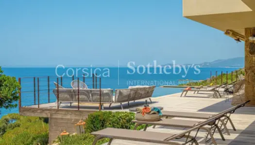 Location : Villa de luxe avec vue mer panoramique et piscine - A 