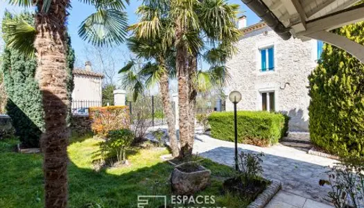 Maison de maitre avec terrasse et piscine