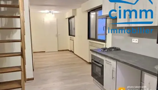 A LOUER CORDON (74700) DUPLEX AVEC BALCON DANS CHALET