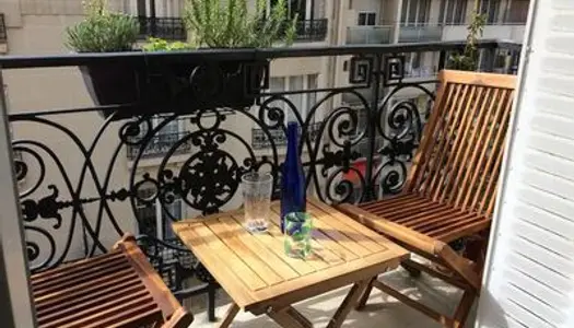 Loue T2 de 39m² typiquement parisien avec balcon Paris 18ème 