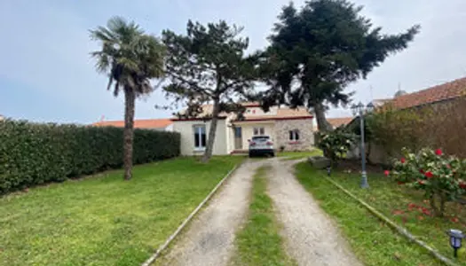 Maison avec 3 chambres à l'Aiguillon-Sur-Vie avec 1031m2 de