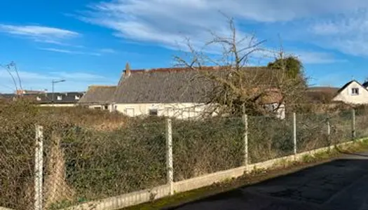 Maison à rénover entièrement sur terrain 750m²