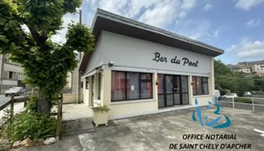 Local commercial 3 pièces 75 m² Saint-Chély-d'Apcher 