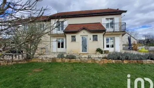 Maison 9 pièces 241 m²