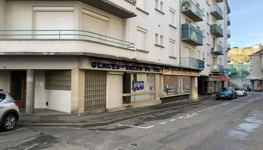 Vente Local commercial 175 m² à Lourdes 61 200 €