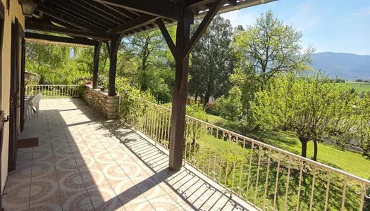 Maison familiale avec grand jardin et vue sur les Pyrénées 