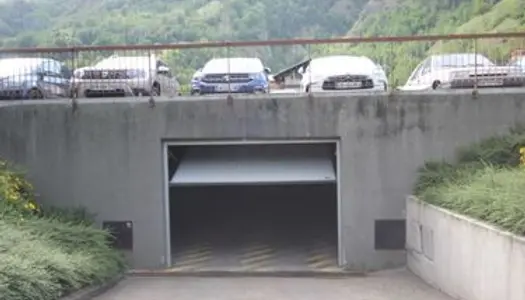 Garage sécurisé proche gare à Louer sur Bourg Saint Maurice 