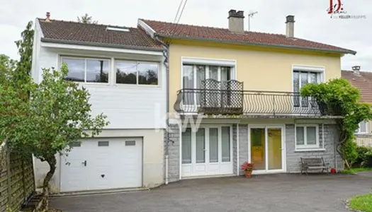 Maison de 7 pièces (180 m²) en vente à BOSMIE L AIGUILLE 