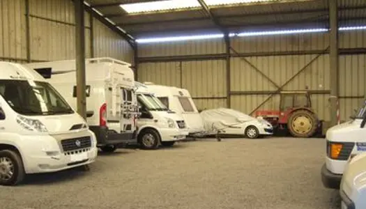 Garage pour Camping Car dans un hangar fermé 