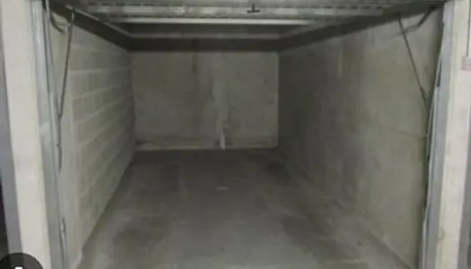 Loue box auto en sous sol dans résidence sécurisée 