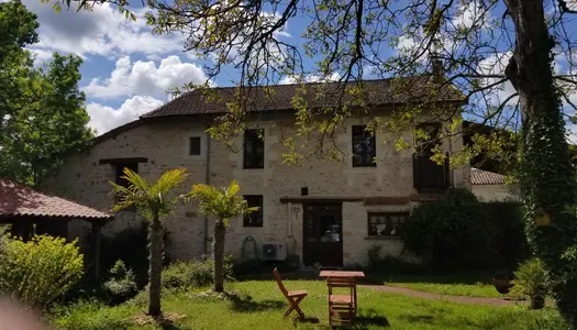 Maison - Villa Vente Londigny 7p 210m² 255000€