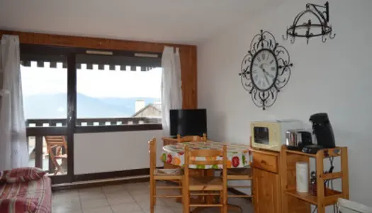 Studio 1 pièce 24 m² 