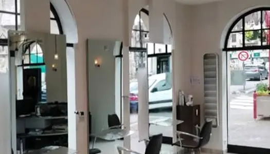 Salon de coiffure à vendre Falaise 54m2 