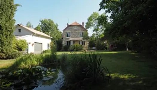 Maison, 6 pièces, 4 chambres, sous sol, dépendance, jardin 