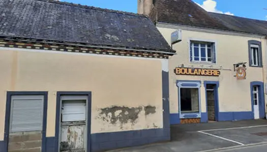 Ancienne Boulangerie avec Habitation Garages et Jardin à Semur-en-Vallon 
