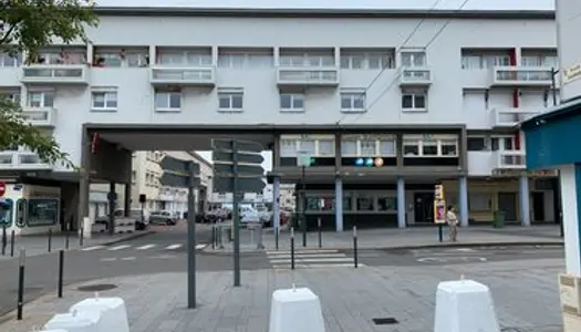 Bureau Place d'Armes