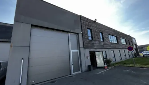 Local commercial 854 m²