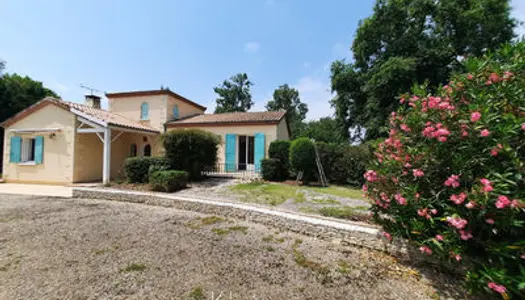 Maison traditionnelle au calme proche toutes commodités 