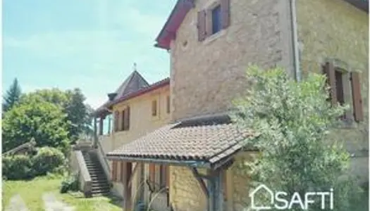 Maison en pierre atypique 150m2 aux portes de Saint Cyprien 