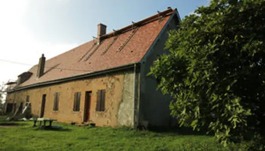 À Garigny, ferme en location avec CONORT IMMOBILIER 