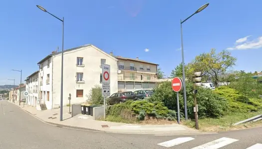 Parking - Garage Location Saint-Jean-Bonnefonds   50€