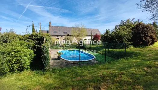 Charmante Maison de Campagne avec Piscine et Dépendances