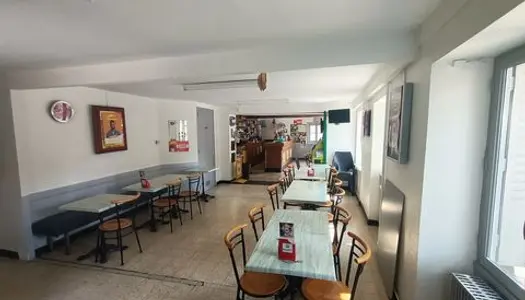 A MACON BAR-BRASSERIE-PMU DE 195 M&#178; AVEC TERR