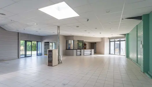 Immobilier professionnel Vente Vitry-en-Charollais 8 pièces 600 m²