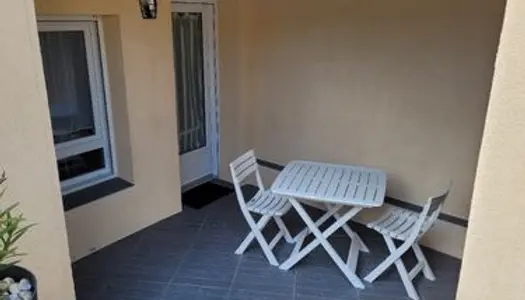 Studio meublé avec terrasse privatif 