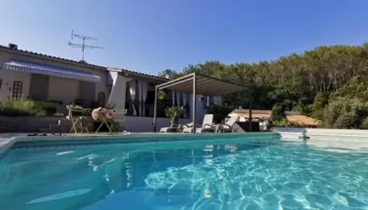 Villa 6 pièces avec piscine 