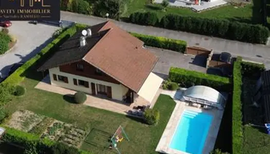 Charmante villa de 131m2 - piscine - garage - jacuzzi - terrain 1002m2 - quartier residentiel