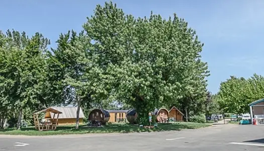 Dpt Saône et Loire (71), à vendre TOURNUS Camping sur 1ha et demi à 625 000 