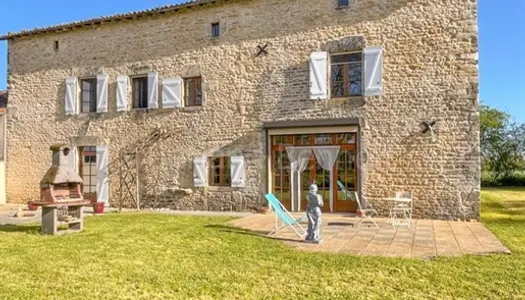 Belle Maison en pierres avec jardin