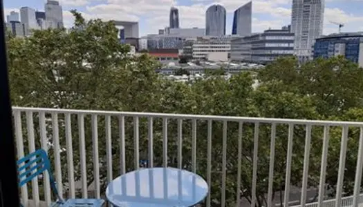 Studio meuble de standing avec terrasse proche la defense 