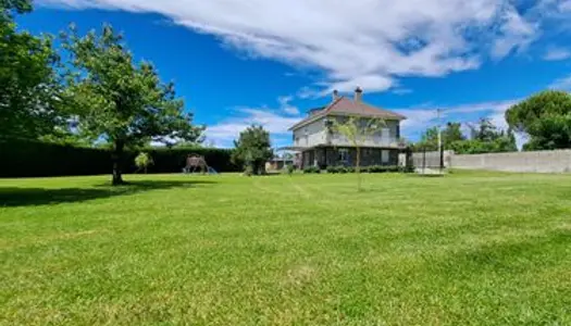 Maison lumineuse avec de beaux volumes de 140m² 