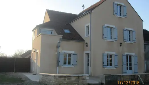 Maison de 105m2 à louer sur St Cyr les Colons 