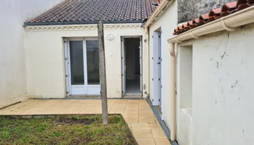 Maison à vendre de 53m2 avec 1 chambre et un bureau 