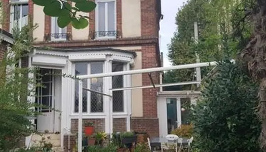 Propriété 6 pièces 155 m² 