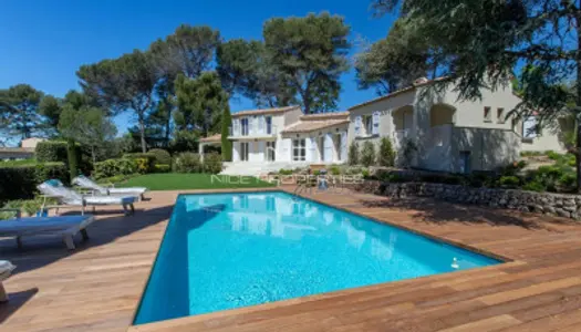 Biot, Bois Fleuri, superbe villa moderne avec piscine, entièreme 