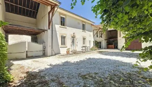 Maison 5 pièces 213 m² 