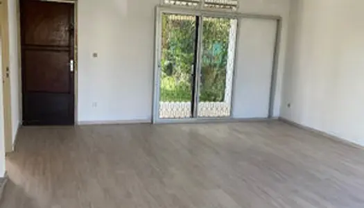 Grande maison avec terrasse 3 chambres en vente à Kourou