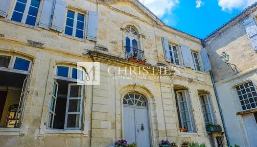 Château 26 pièces 613 m²