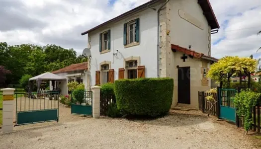 Maison de village avec jardin 